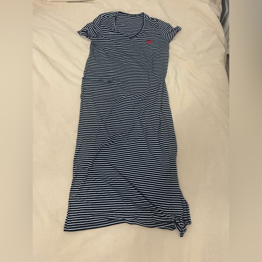 Cotton maxi dress with slit and embroidered heart